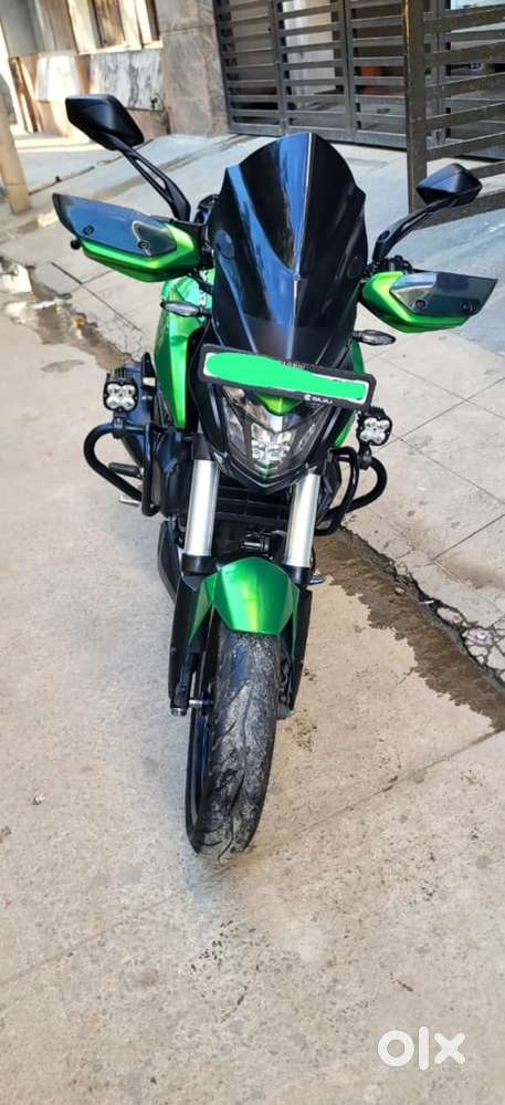 Bajaj Dominar 400 – Stunning Green  Excellent Condition