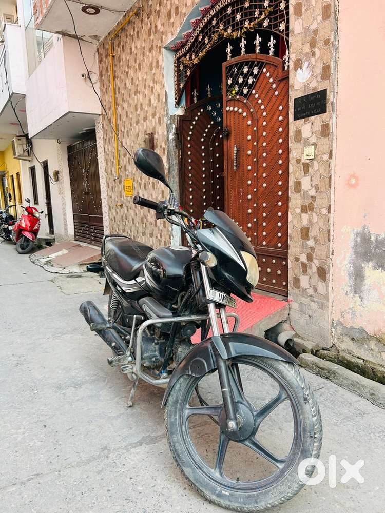 Super splender 2017 model very good condition