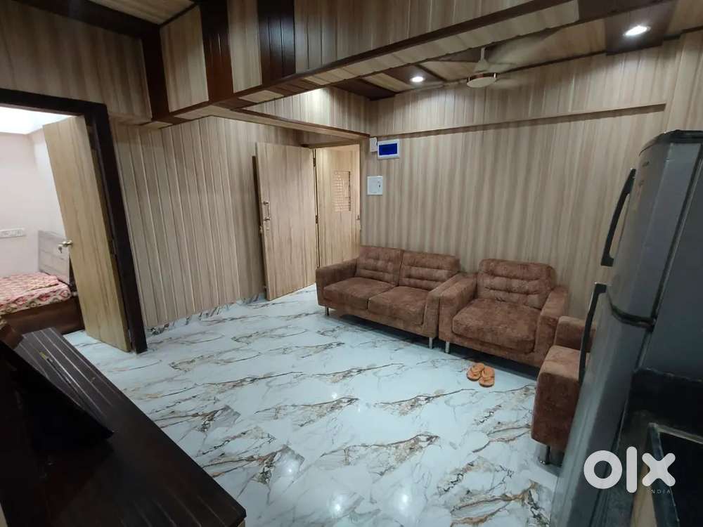 EXCELLENT LUXURY 2 BHK FULLY FURNISHED FLAT FOR SALE IN GOREGAON EAST