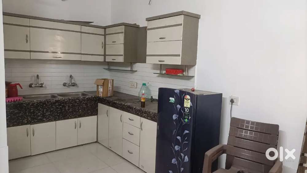 1bhk full furnished, floor avalable for rent with Ac, modular kitchen