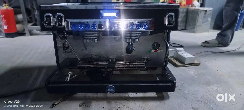 Ceremaly coffe machine Ane blender to be sell