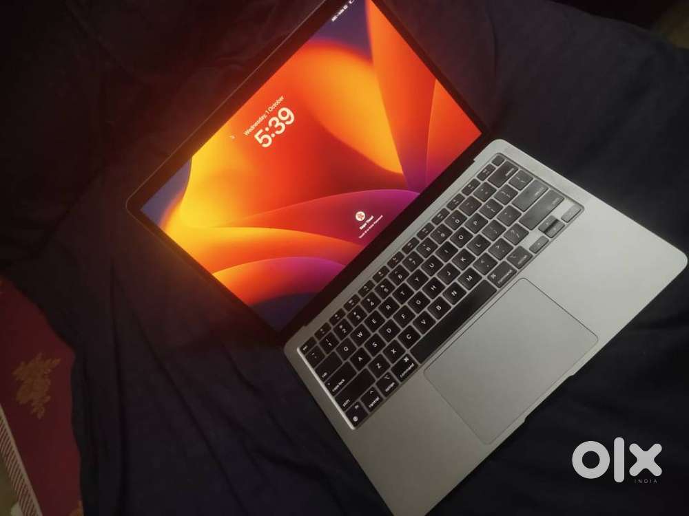 Mac book air M1 8gb/256gb/battery91%.Perfect condition