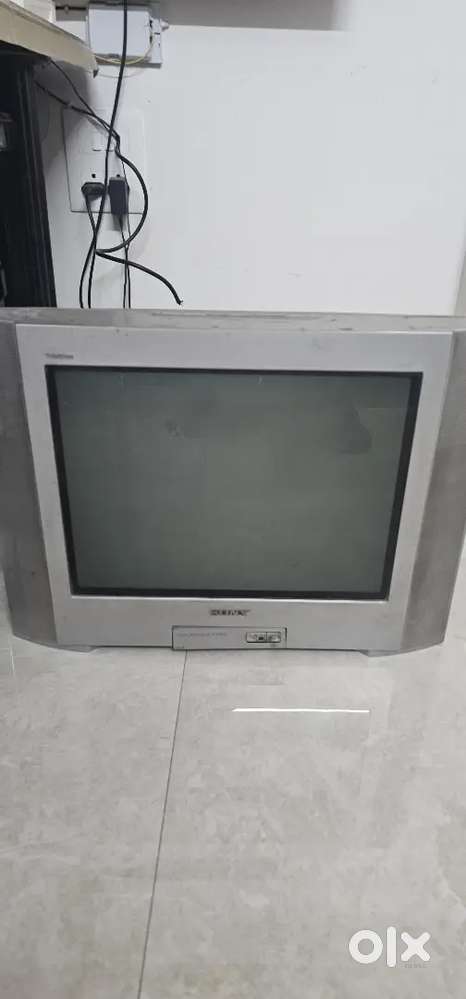 Sony trinitron TV for sale