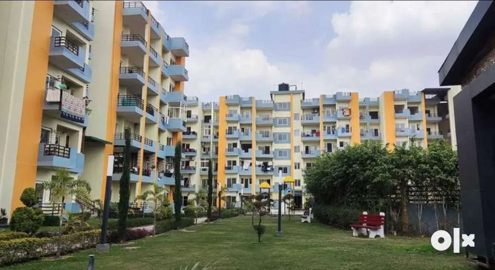2BHK Ready to Move in Apartment in Running Society
