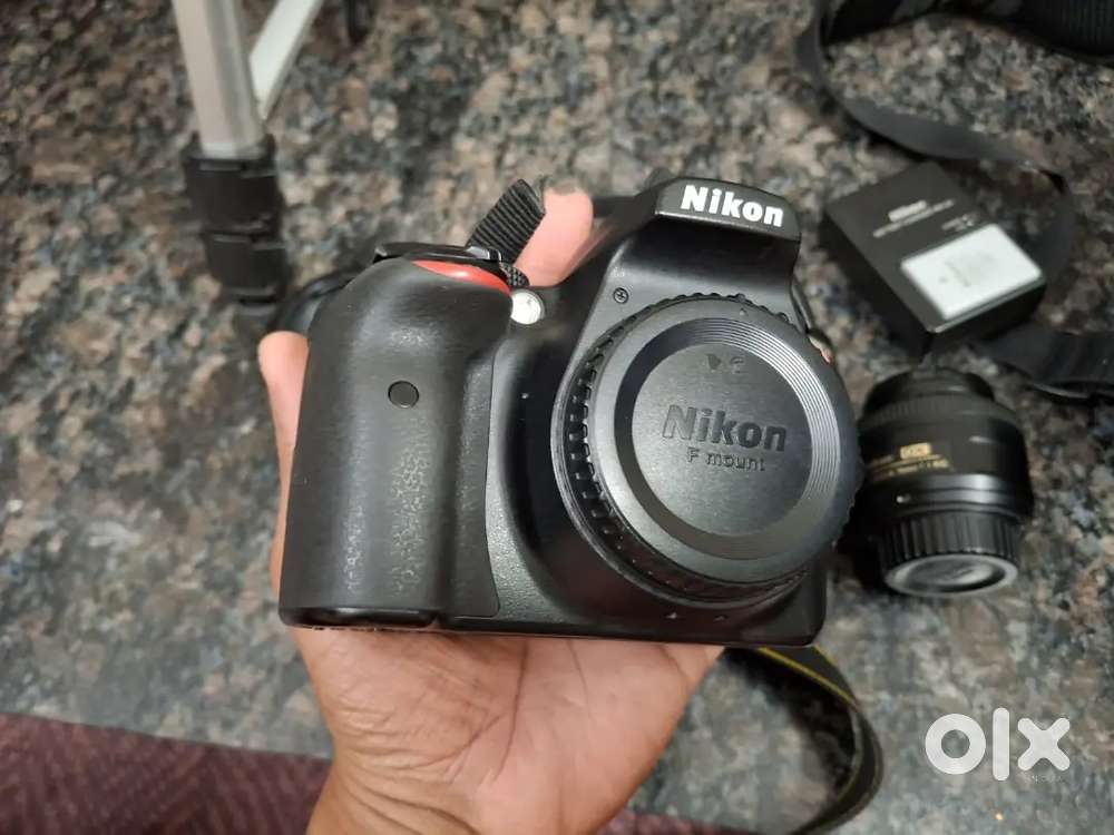 Nikon D3300 with 3 lens and tripod