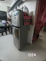 Whirlpool Double door 220L fridge
