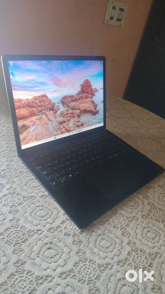 Microsoft Surface 4 with touchscreen, i7-11th gen, 16GB RAM, 512GB SSD