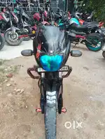 Bajaj Pulsar 150 Twindisc balck red colour in exlent condition