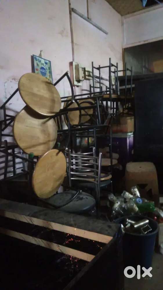 Hotel used table and chairs