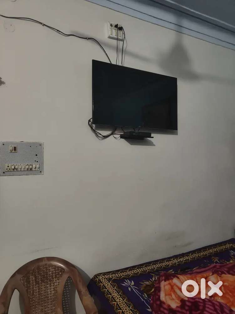 PG/TIFFIN AVAILABLE FOR STUDENTS AND JOB PERSON/ NEAR GOLE K MANDIR