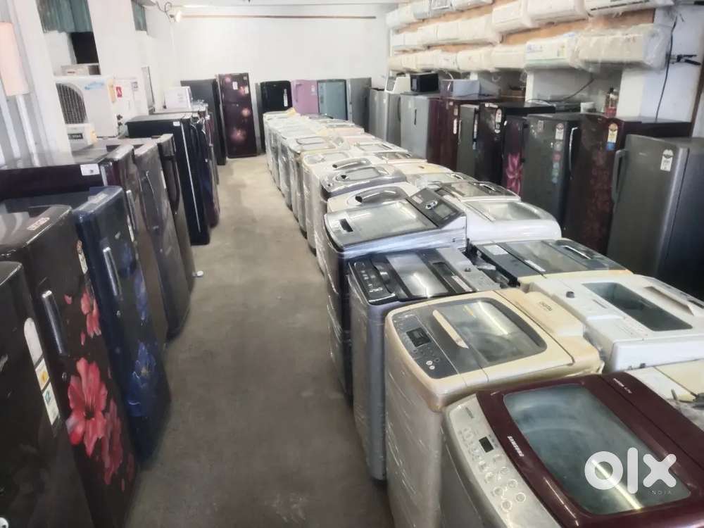 Second hand showroom fridges =()