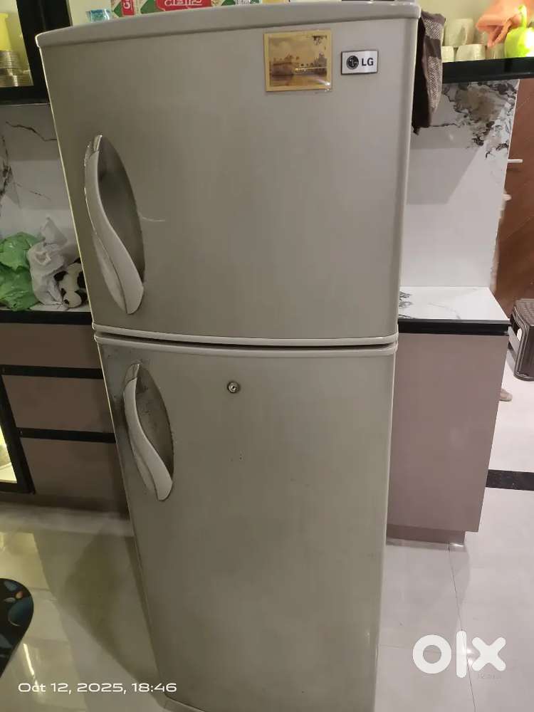 Lg fridge in good working condition