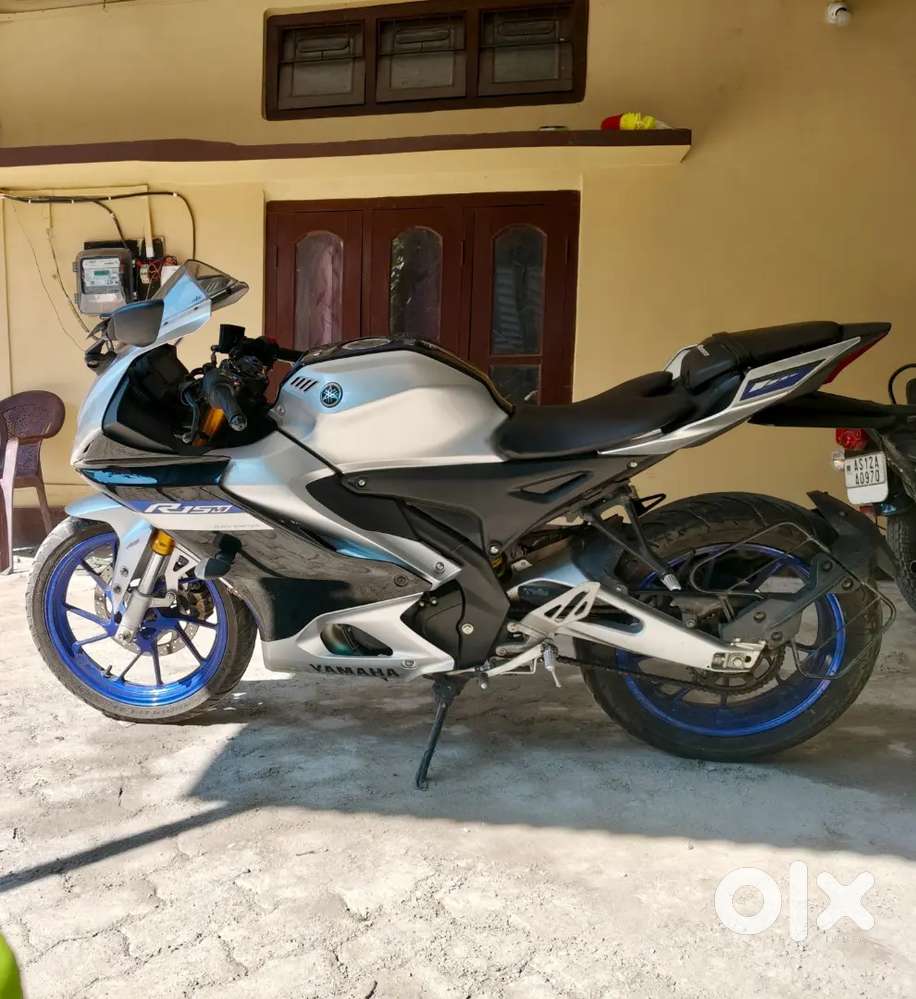 Yamaha R15 M ...brand new like condition