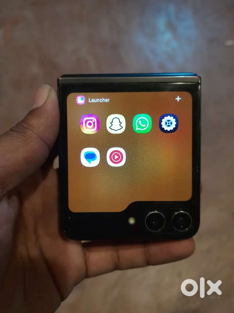 Samsung z Flip 5 256gb box bill available