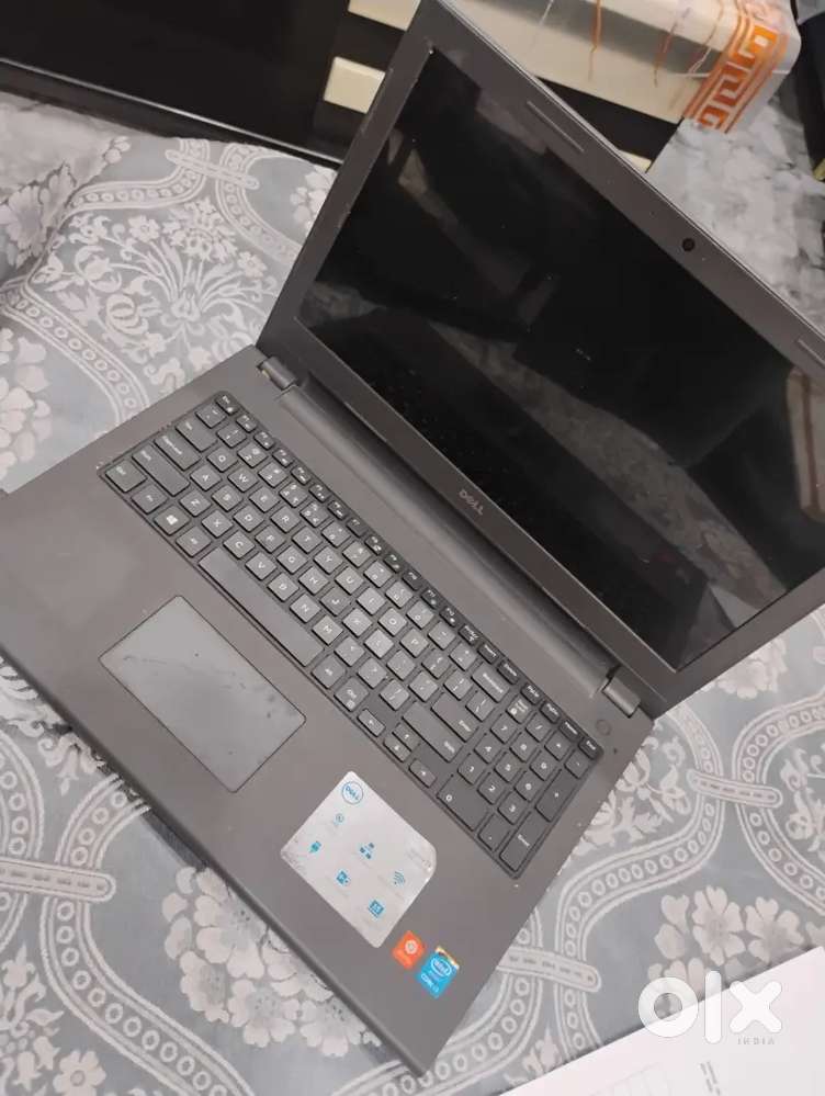 Dell valostro i5 laptop ekdm original condition me hai
