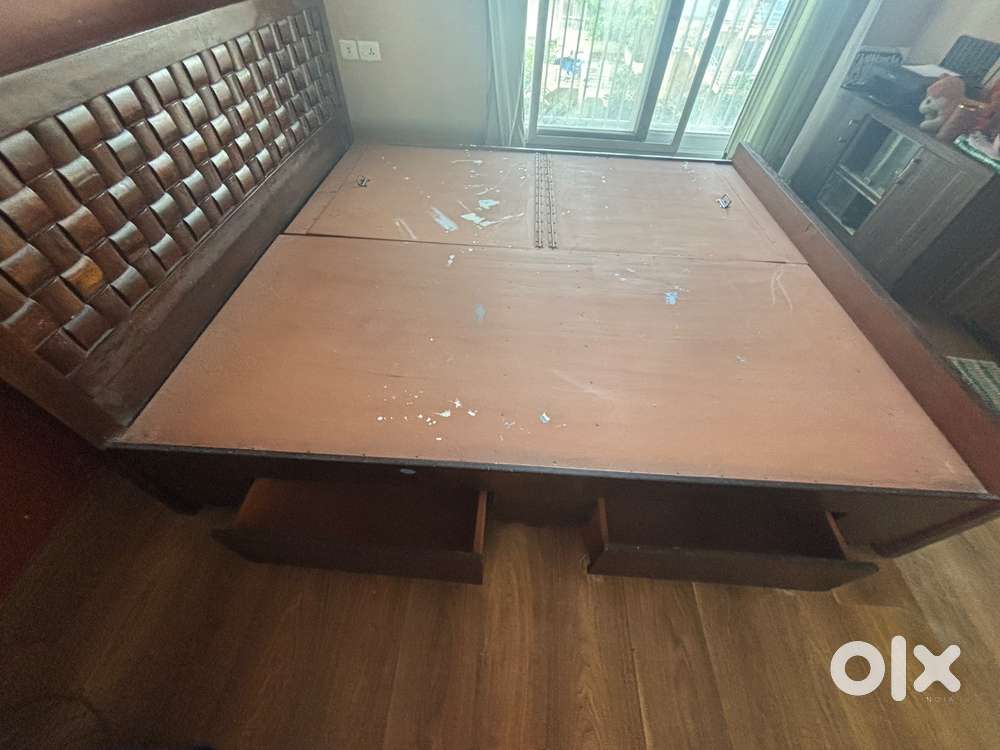 King size Sheesham cot with storage