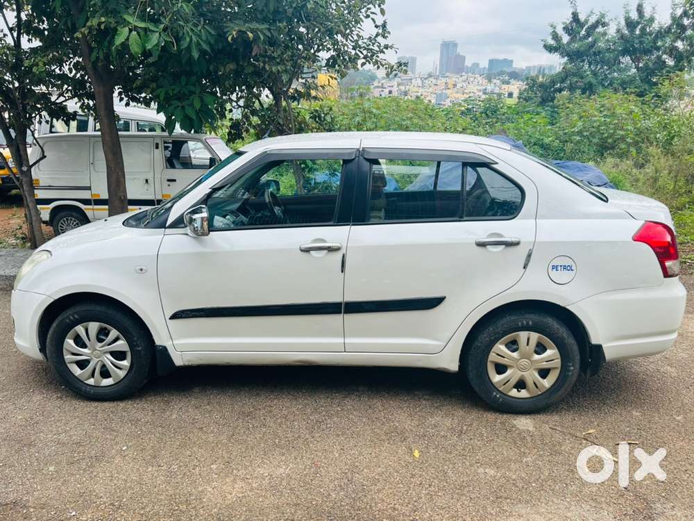 Swift Dzire petrol well maintained