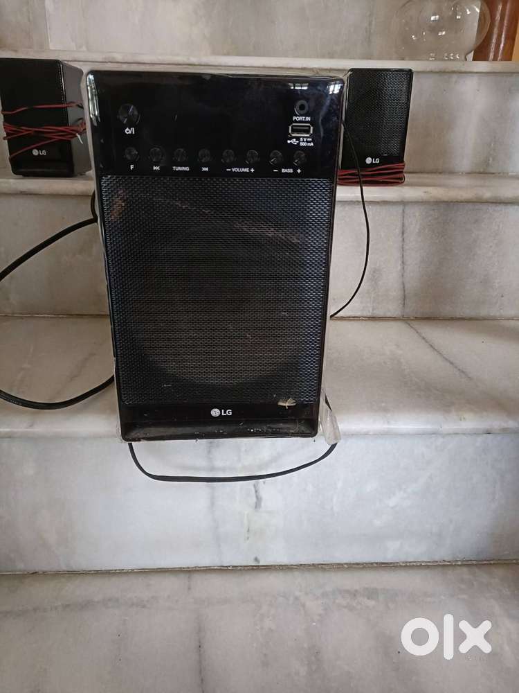 LG woofer and speaker