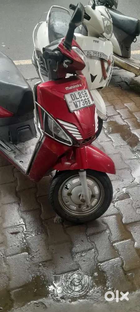 Mahindra gusto