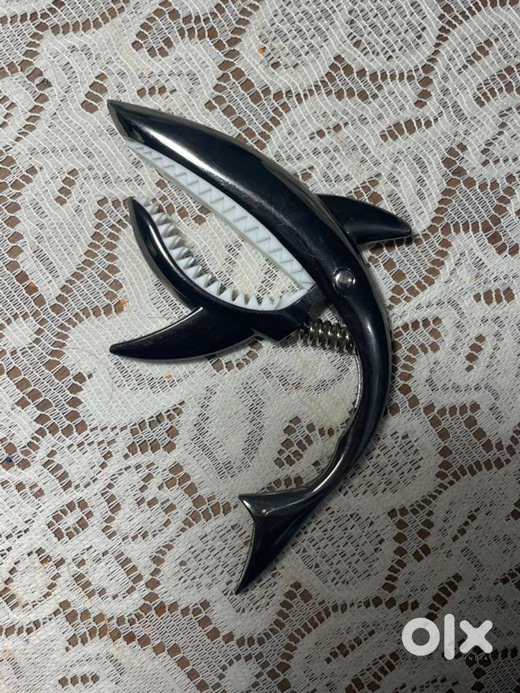 Shark capo