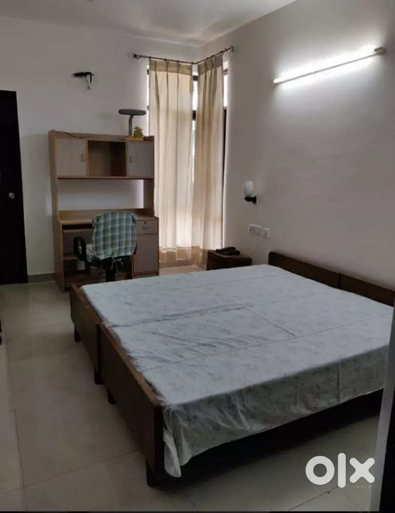 3bhk fully furnished flat for Rent At sunrise jaipuriaVIPRoad Zirakpur
