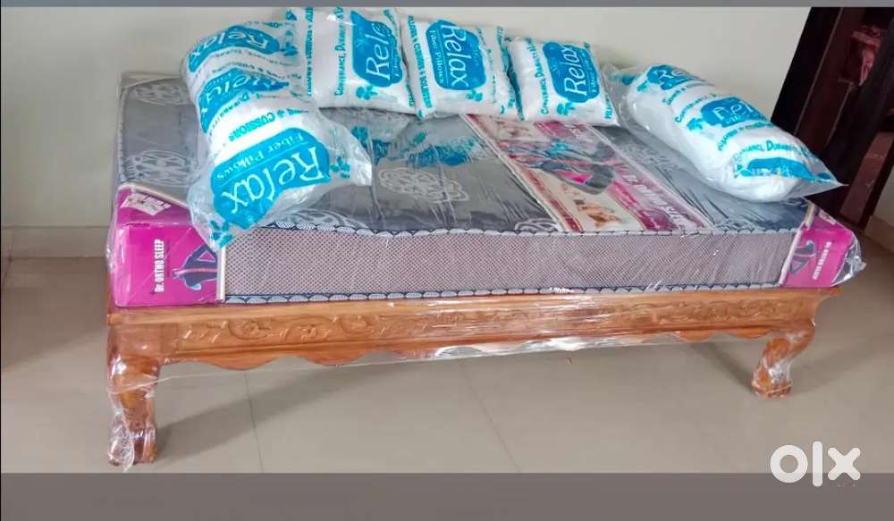 NEW DIWANCOT SET WITH PILLOWS (manufacturing to coustomer)