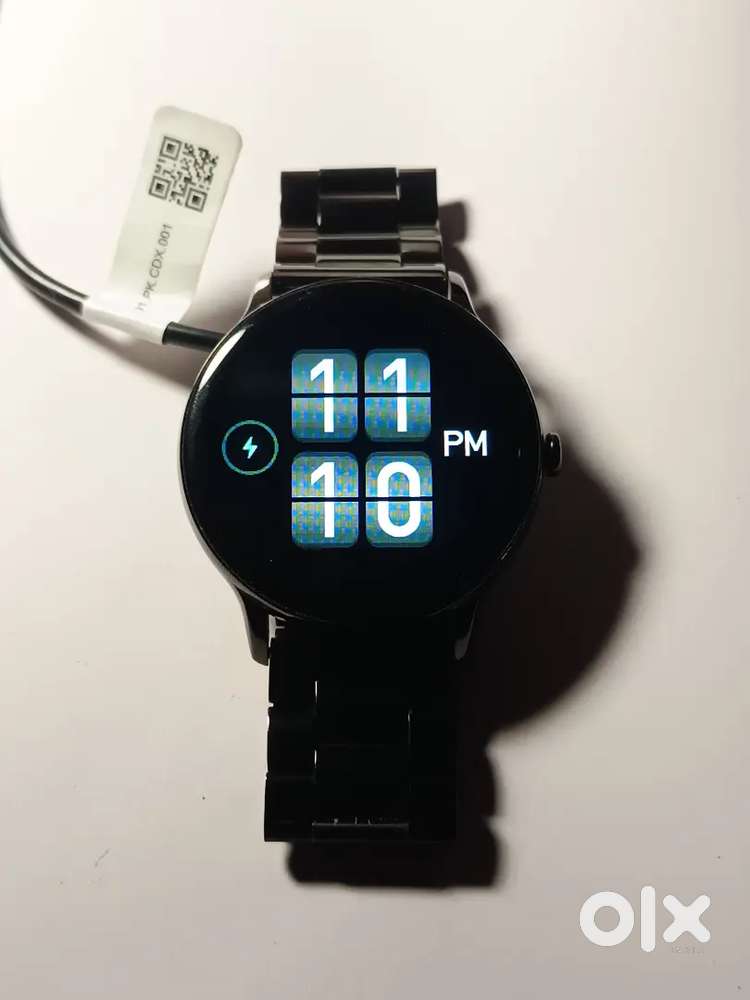 Selling my Noise watch  Noisefit twist go  with box and charger