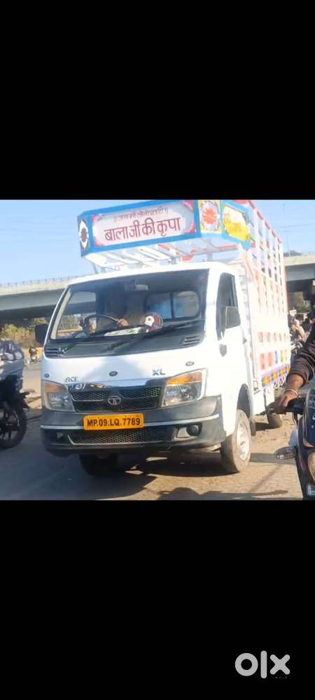 Tata s 2018 model July month का है बेस्ट कंडीशन में है चारो टायर नए ha