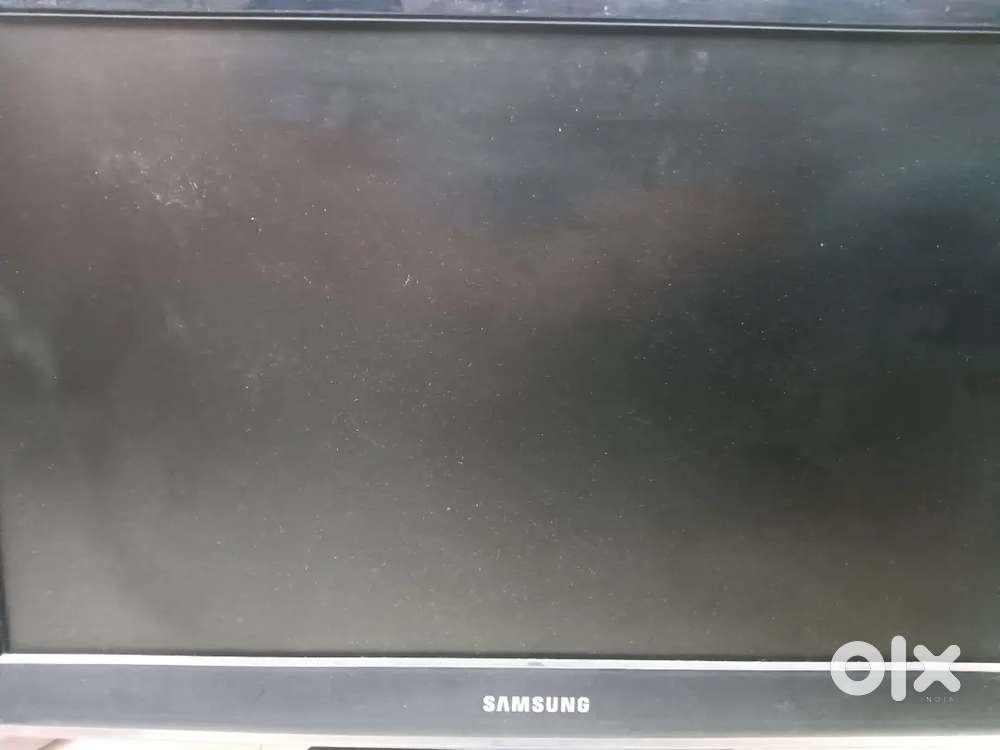 Samsung 24 inch led tv and LG 20 inch led monitor both are not working