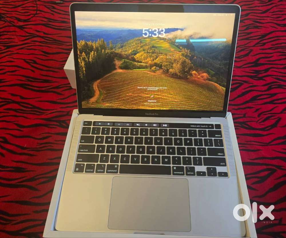 Apple MacBook Pro 13-inch (M2, 2022) – 8GB / 256GB SSD