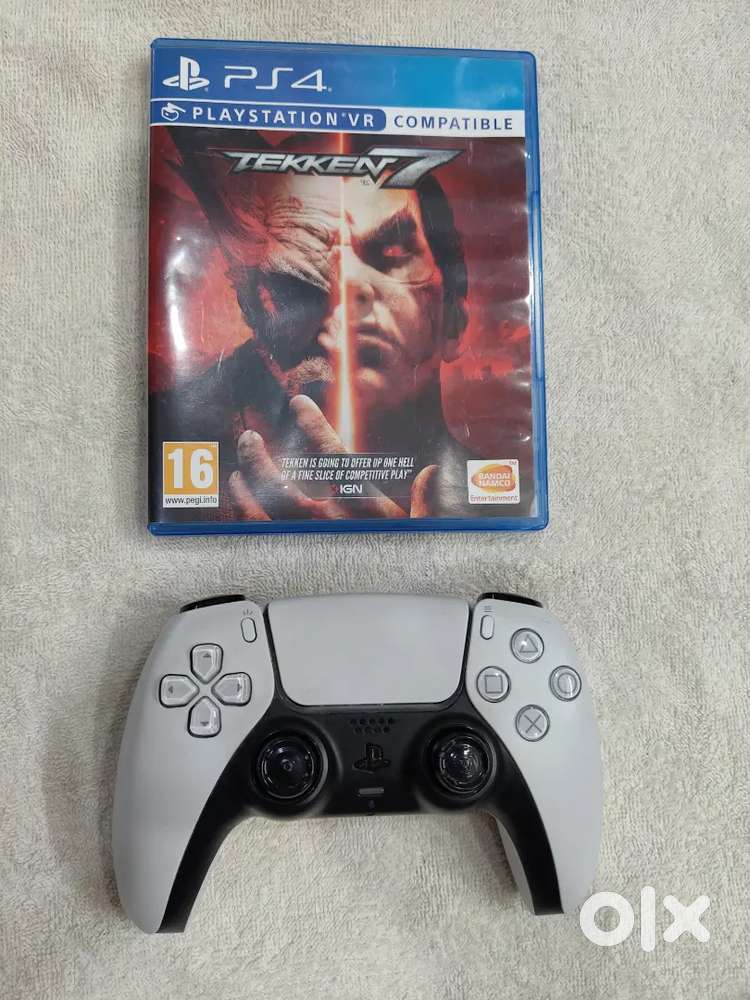 PS4 Game & PS5 Controller