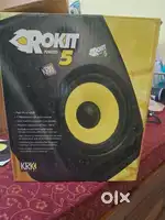 Studio monitor speakers (pair )