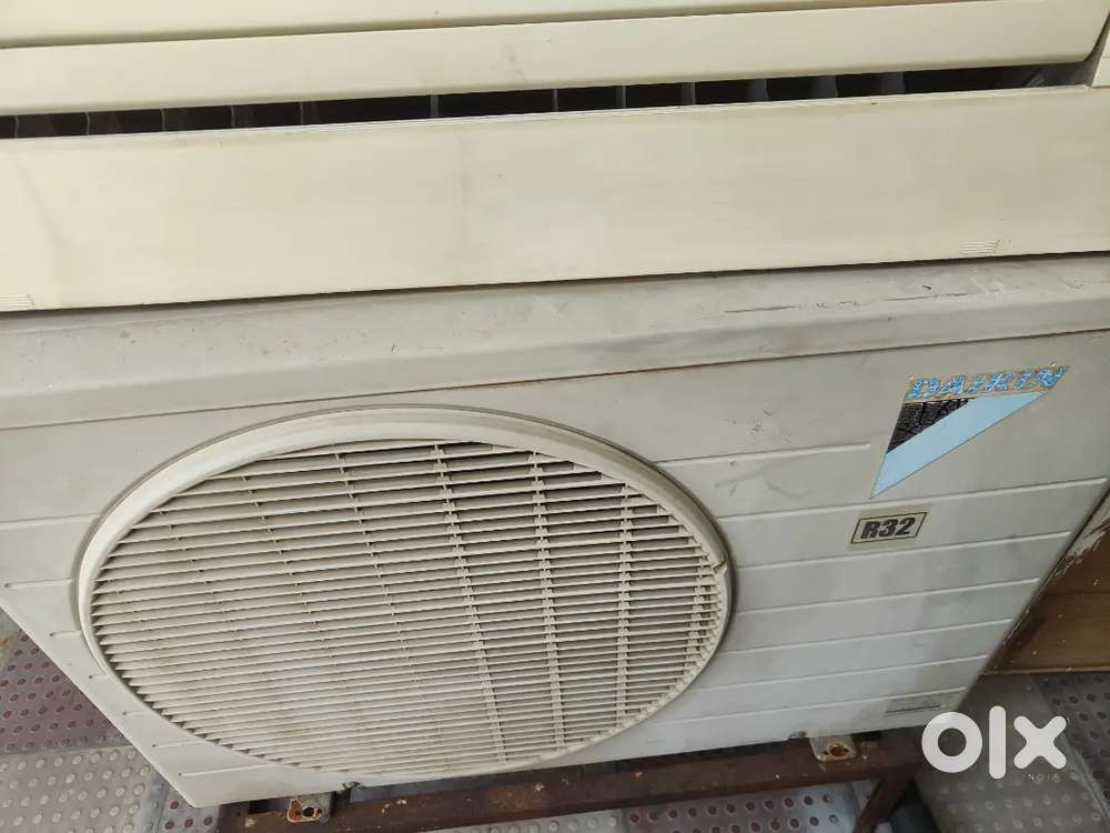 1.5 tn daykin ac complit condition