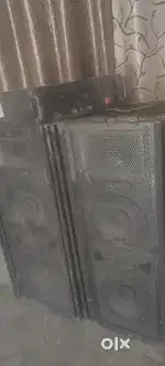 Dj and machine 501 strenger ki 250 Watt speaker h sab ok h