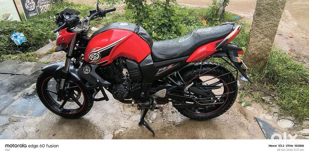 Yamaha FZS