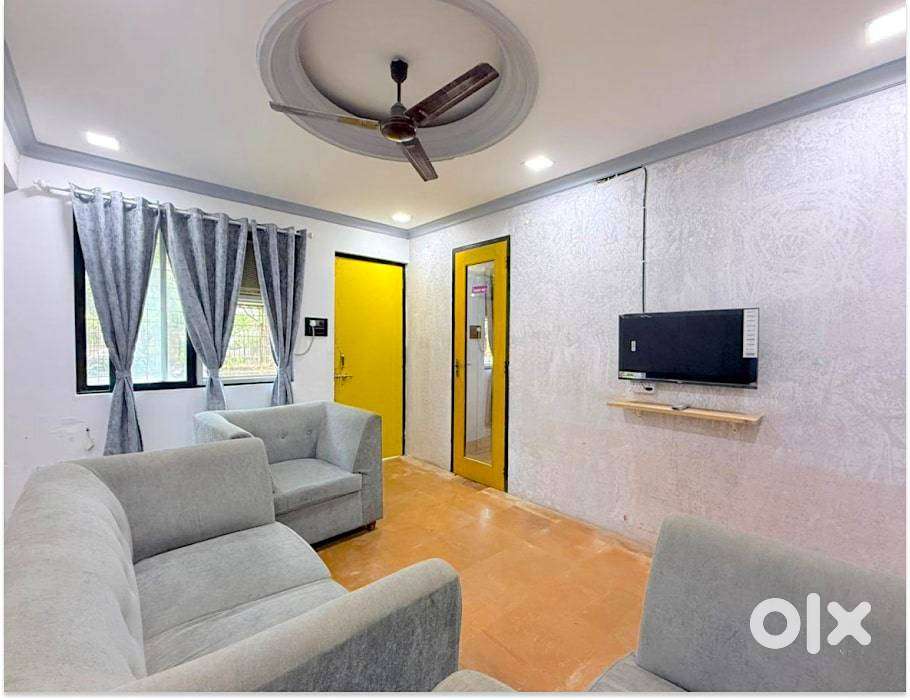 Lavish Shared Flat For Females In Sion East - No Brokerage