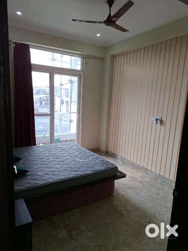 One bhk fully furnished apartment available posted by broker