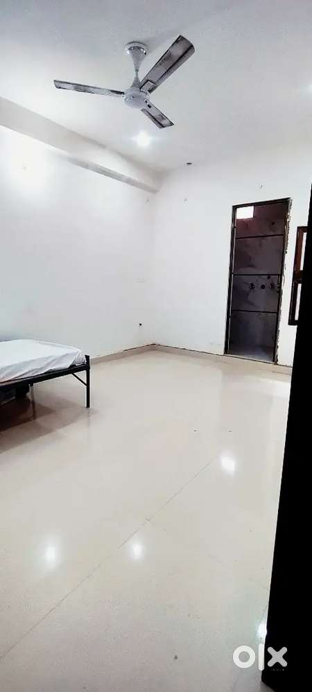 Seperate room on rent near ElChico restro Subhash Chauraha Civil Lines