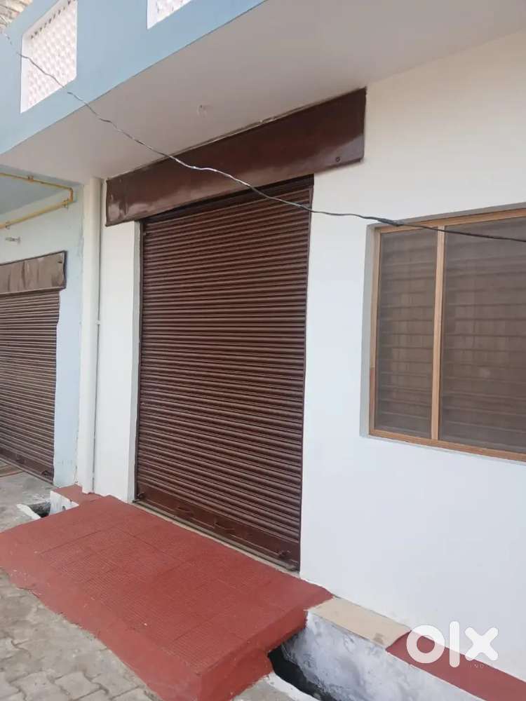 Shop will be available for rent only 5000