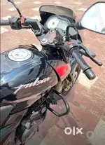 Bike bilkul showroom look bike ha kisi trah ka dent nahi ha