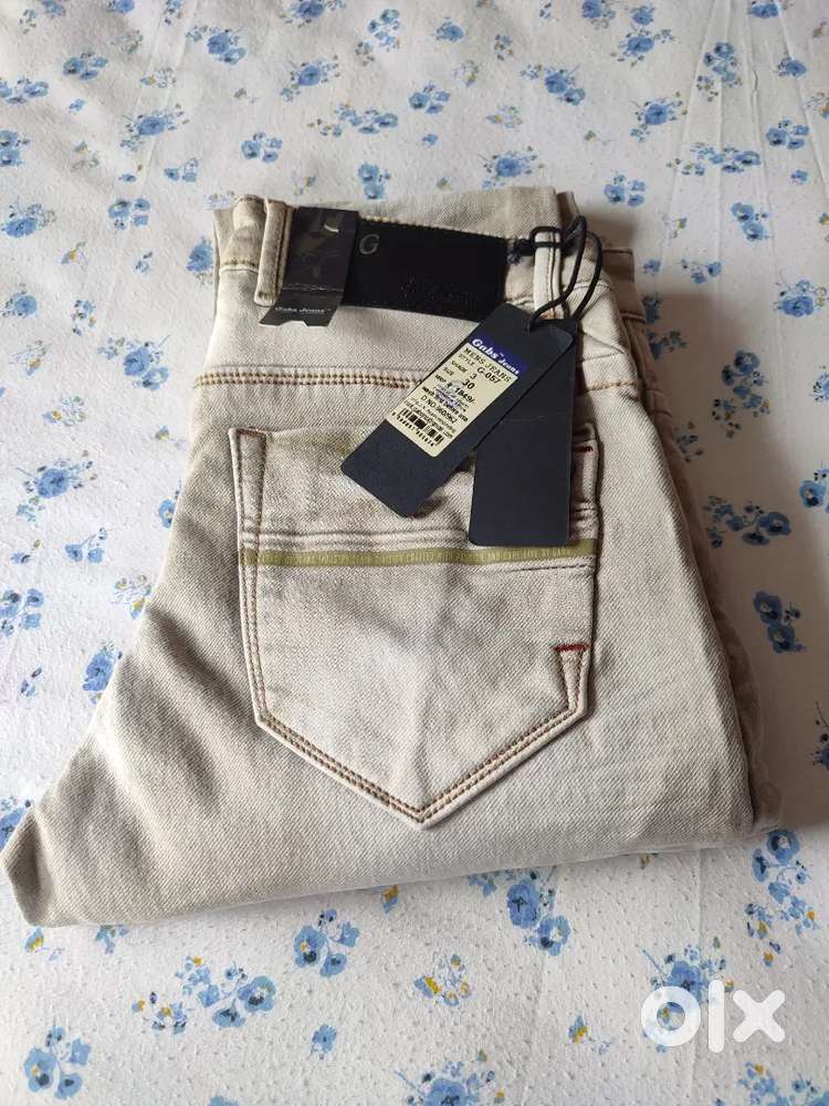 BRAND NEW JEANS (SIZE - 30) WITH PRICE TAG FOR SALE