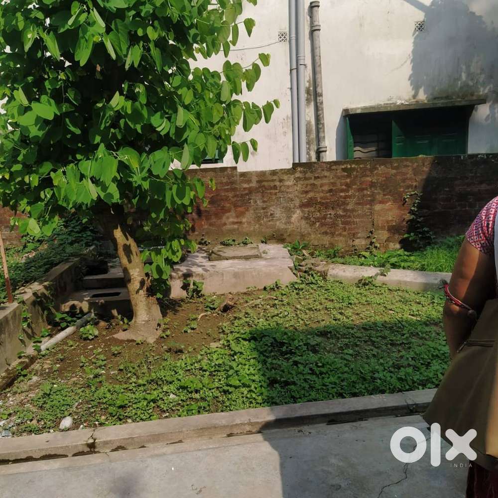2 Storied House Near Bandel Church