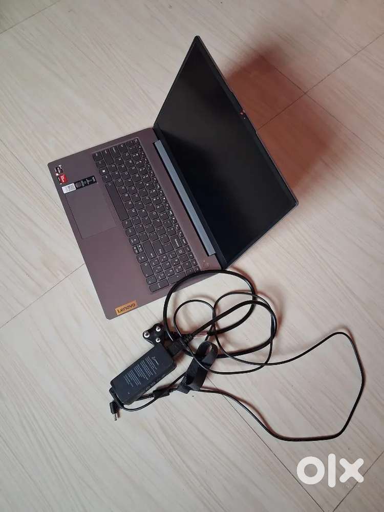Lenovo IdeaPad Slim 3 (Excellent condition) - 7 Month Old