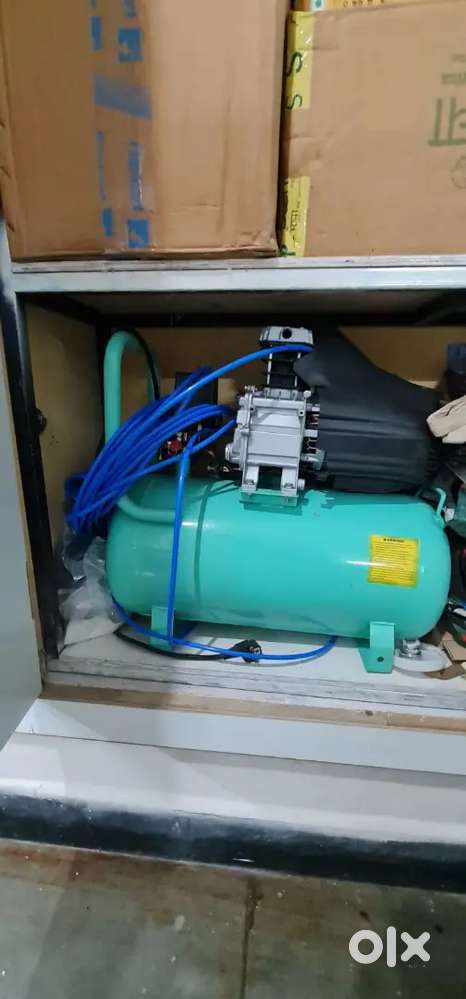 Air compressor with air sprayer kit