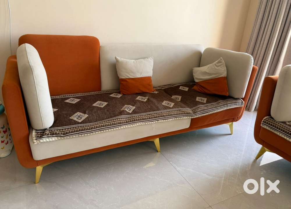 3+2 Stylish sofa for sell