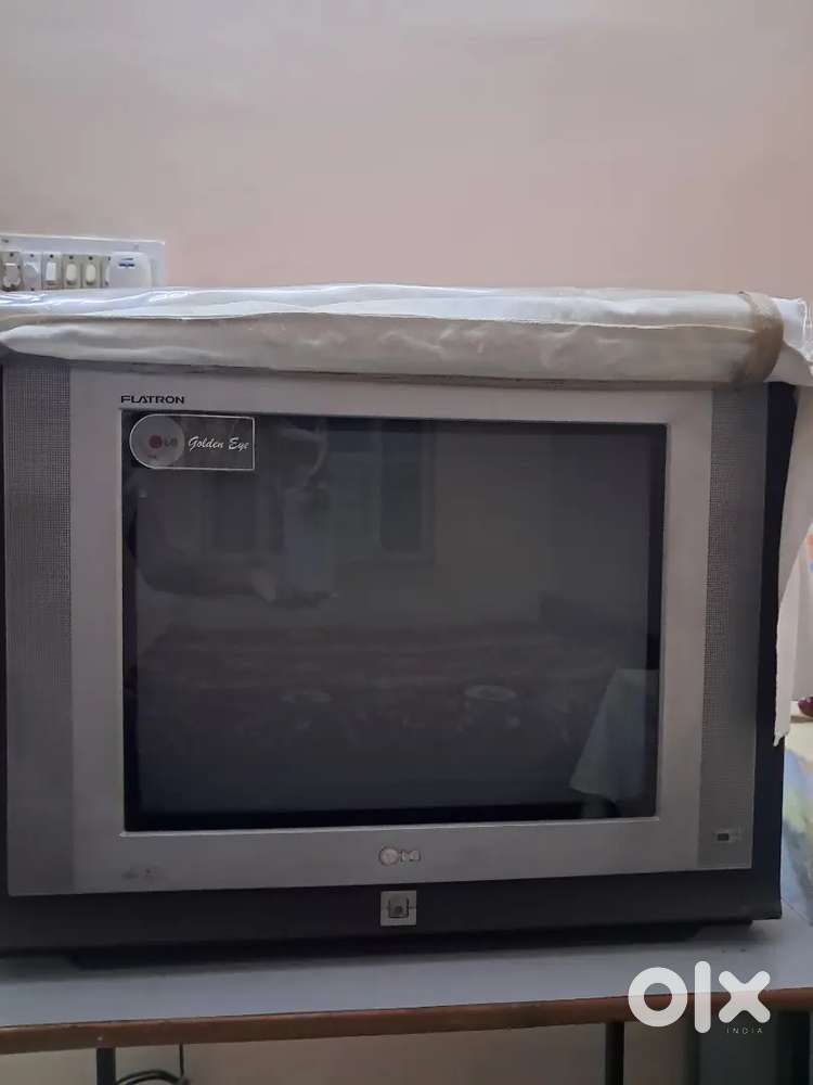 Old LG Flatron television