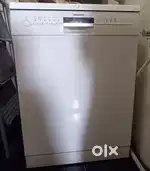 Dish washer