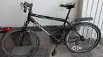 Cycle bechna hai ek tayar me tiyoub dalega break dalega