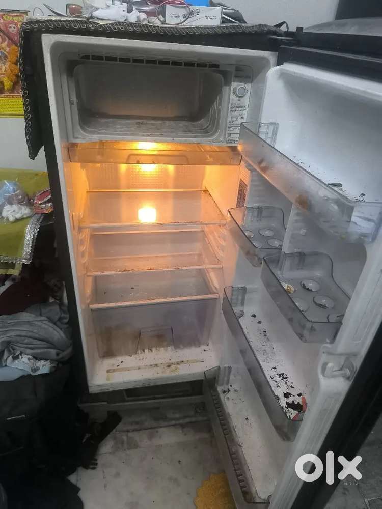 Samsung 182 ltr fridge