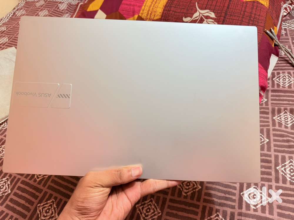 ASUS Vivobook 15 { 12th Gen Intel(R) Core(TM) i3-1215U (1.20 GHz) }